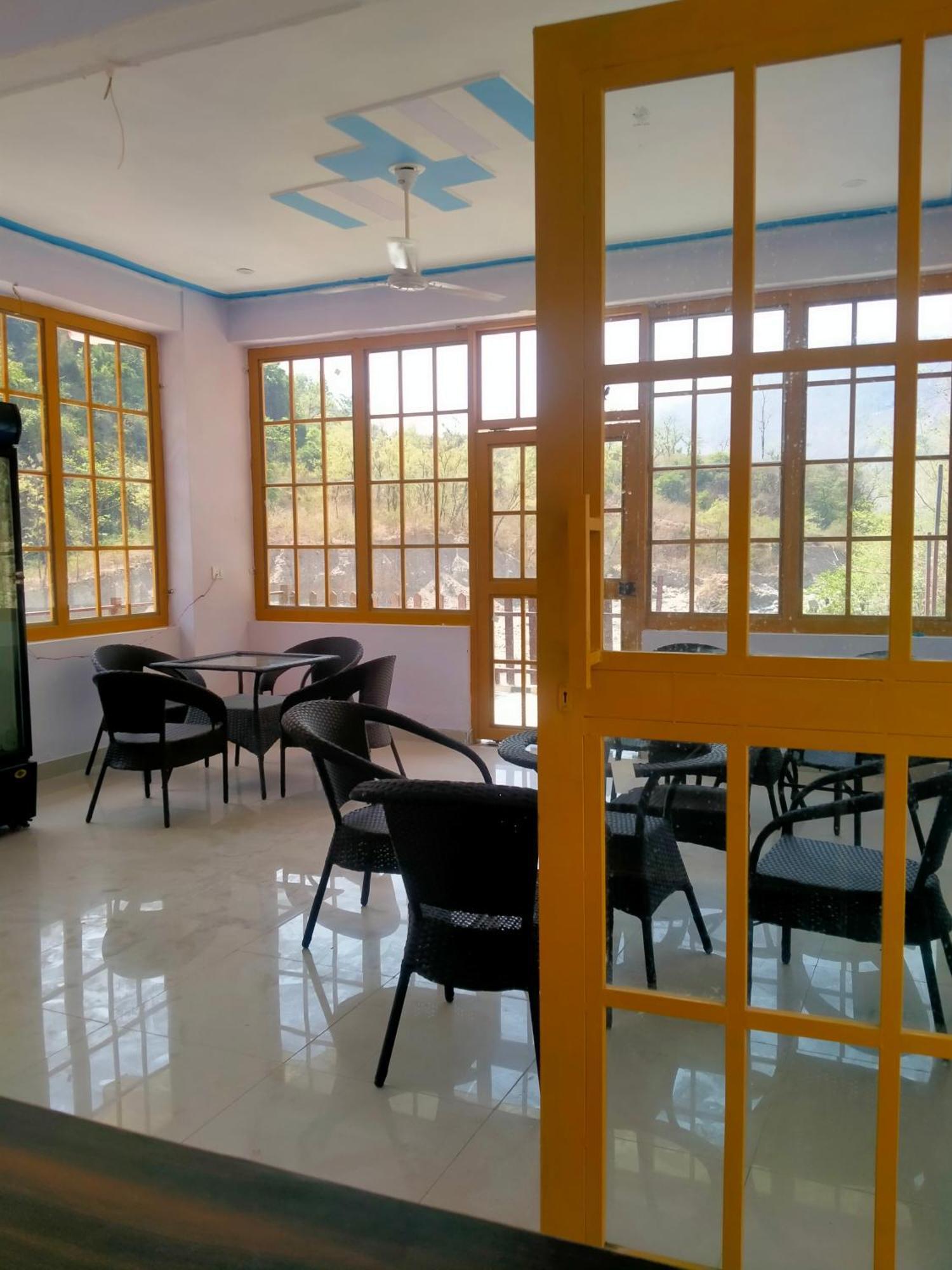 Manbhawan River Resort Kokhliyal Gaon Zewnętrze zdjęcie
